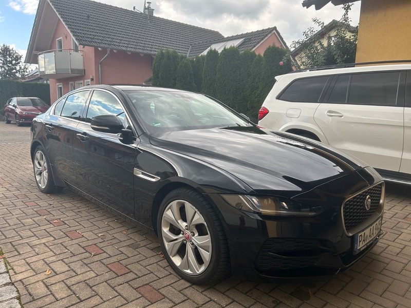 Jaguar XE