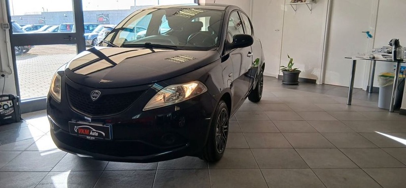 Lancia Ypsilon