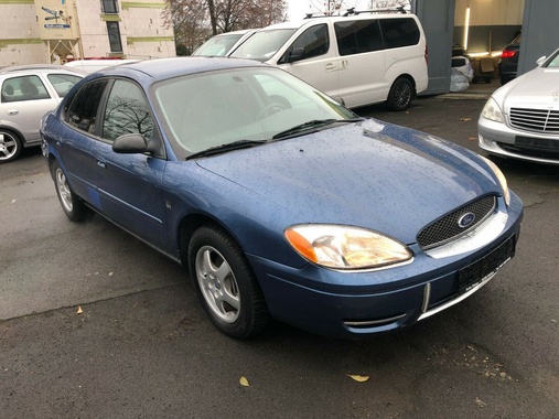 Ford Taurus 2004