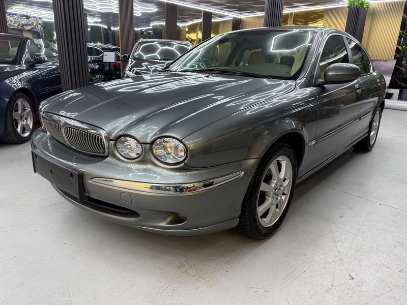 Jaguar X-TYPE
