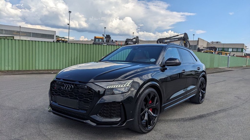 Audi RSQ8