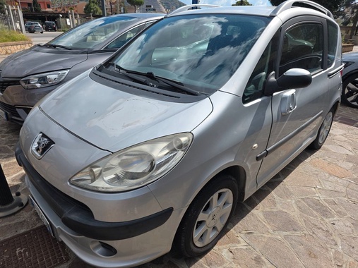 Peugeot 1007 2005