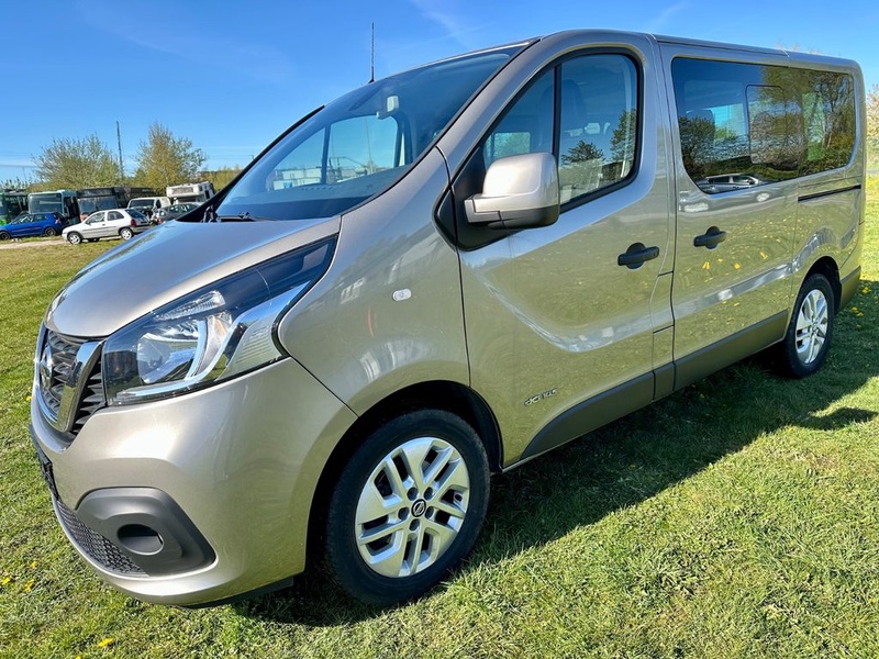 Nissan NV300