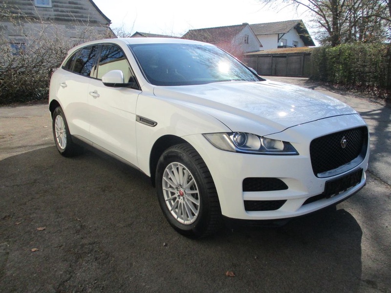 Jaguar F-Pace
