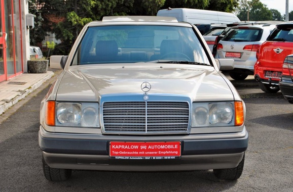 Mercedes-Benz 200 1989