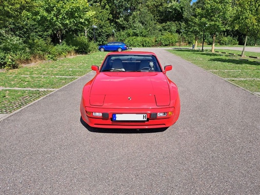 Porsche 944 1984