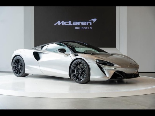 McLaren Artura 2023