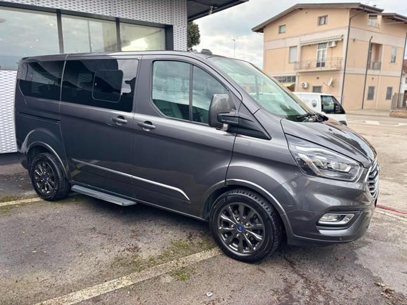 Ford Tourneo Custom
