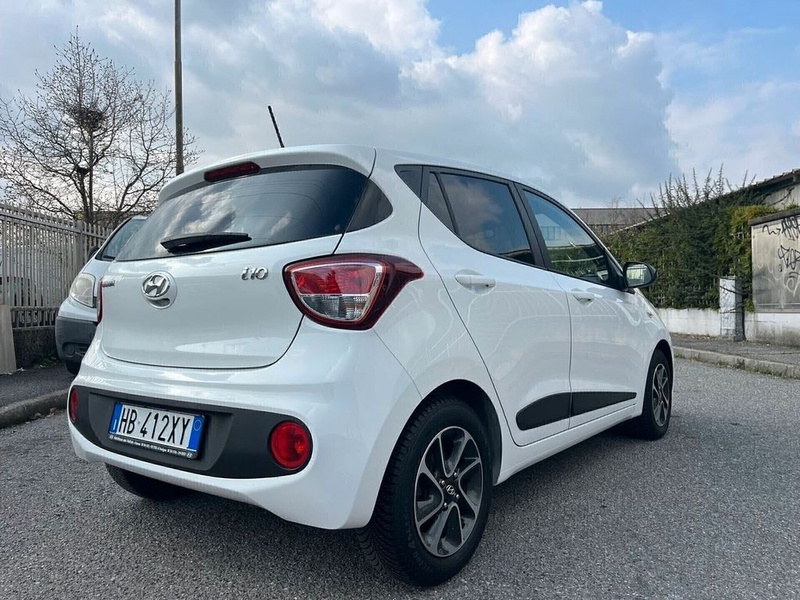Hyundai i10