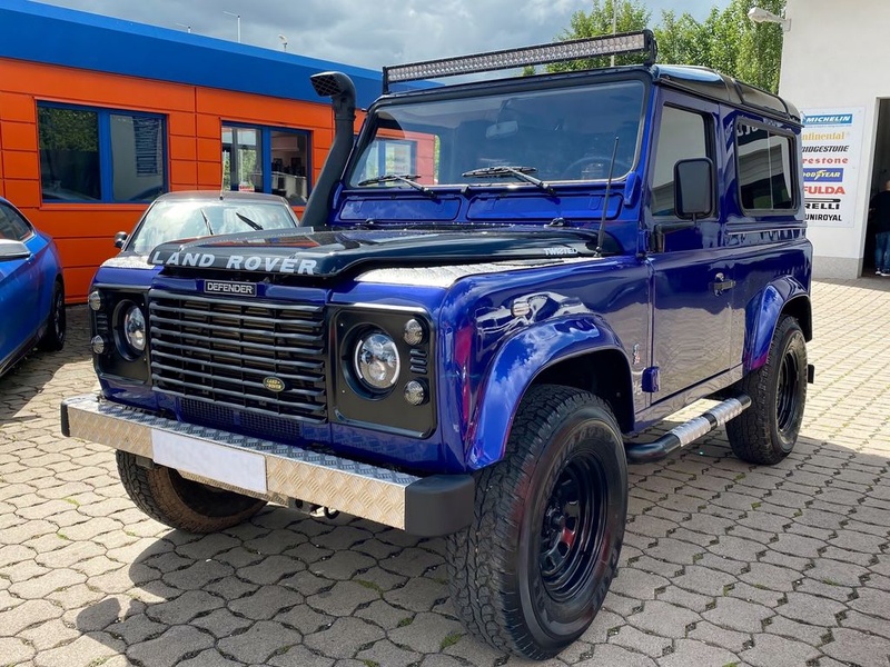 Land Rover Defender