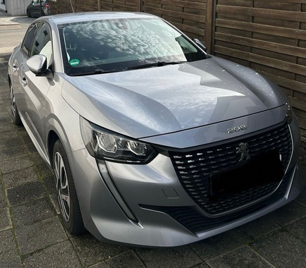 Peugeot 208 2021