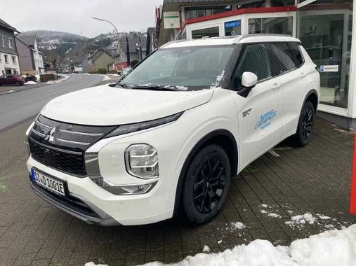 Mitsubishi Outlander 2025