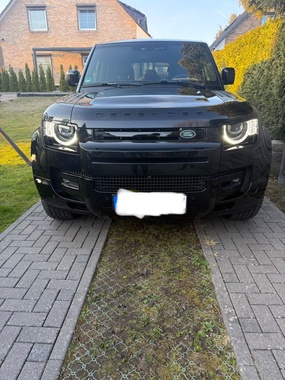 Land Rover Defender 2024