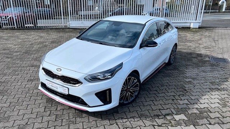 Kia pro cee'd / ProCeed