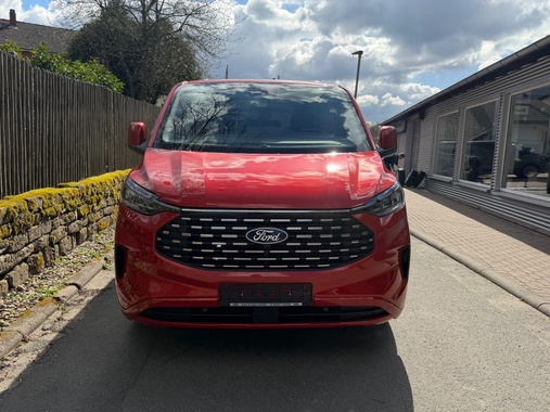 Ford Tourneo Custom 2025