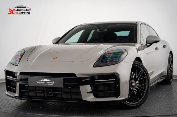 Porsche Panamera 2025