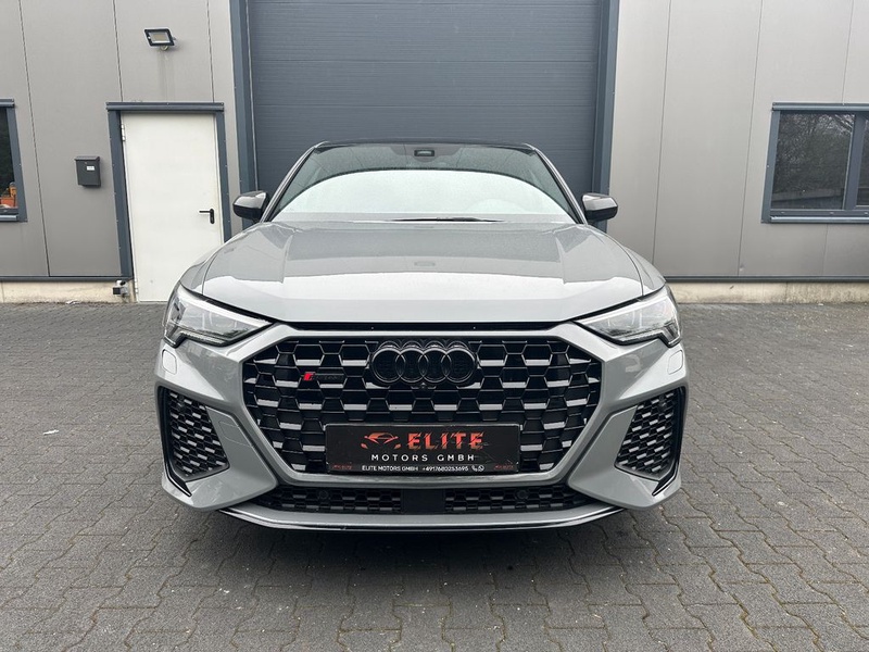 Audi RSQ3
