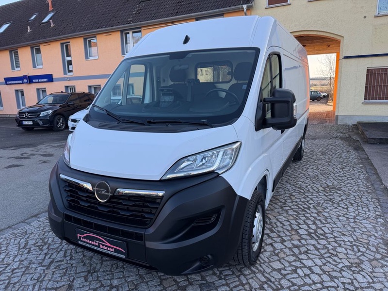 Opel Movano