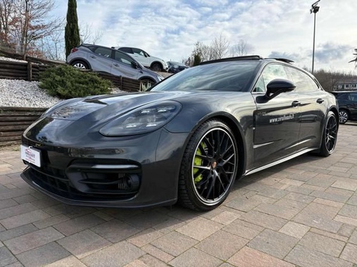 Porsche Panamera 2021