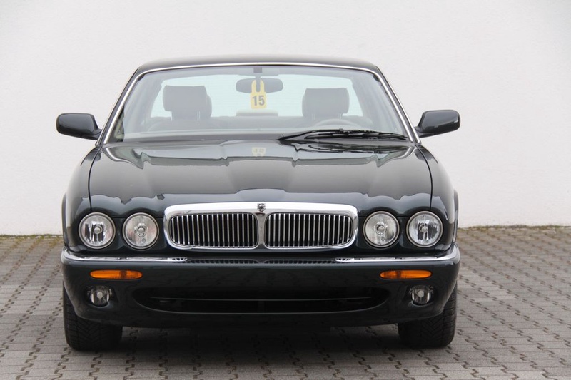 Jaguar XJ