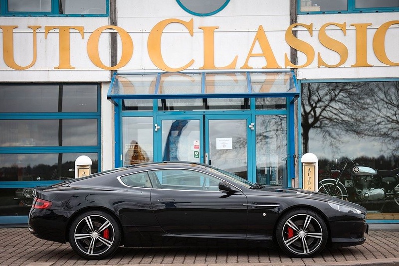 Aston Martin DB9