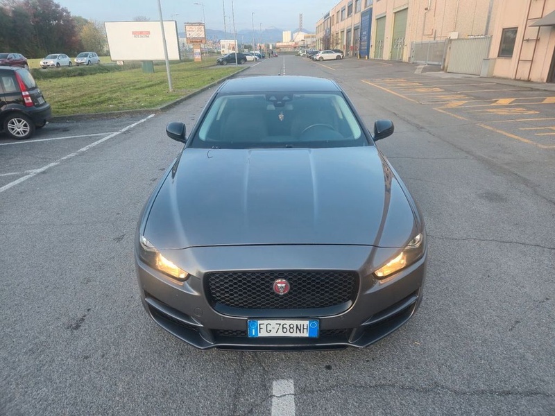 Jaguar XE