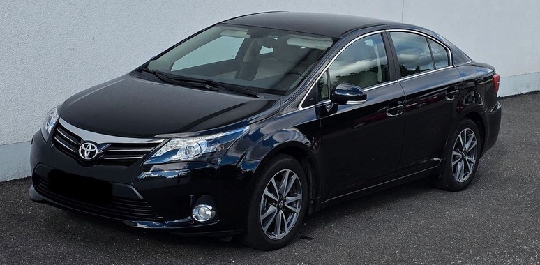 Toyota Avensis 2011