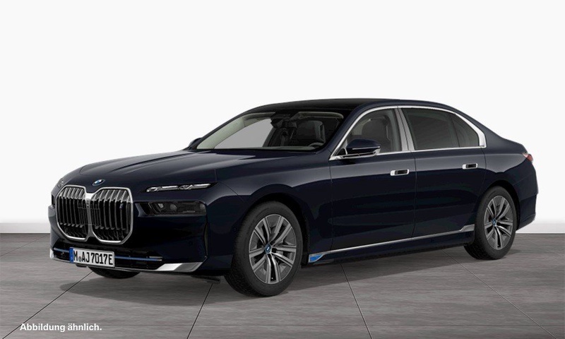 BMW i7