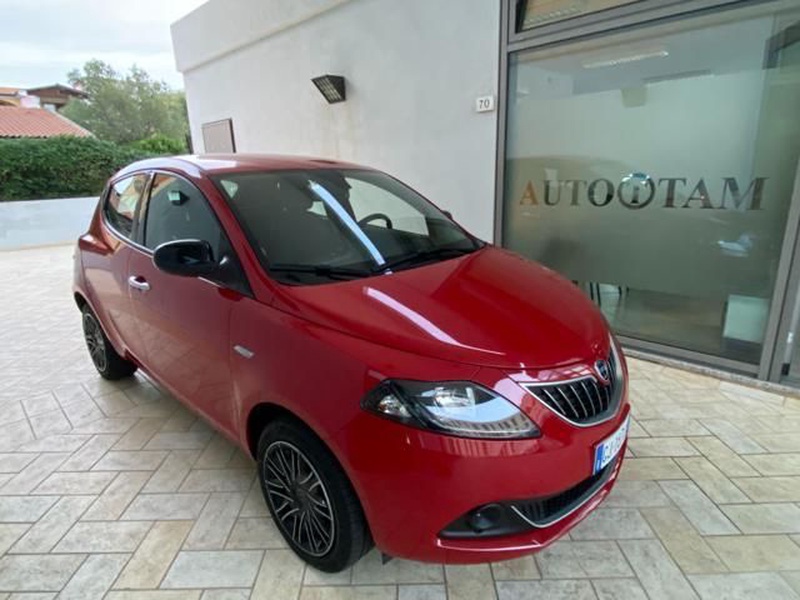 Lancia Ypsilon