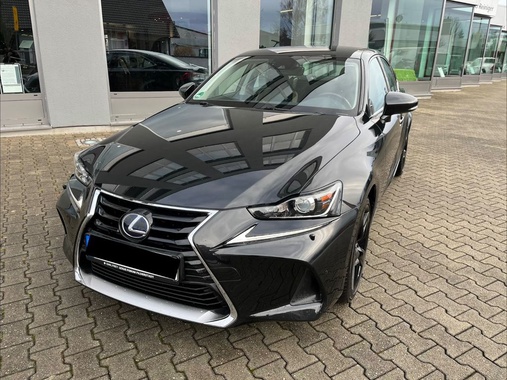 Lexus IS 2019