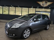 Peugeot 5008 2012