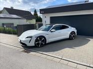 Porsche Taycan 2022