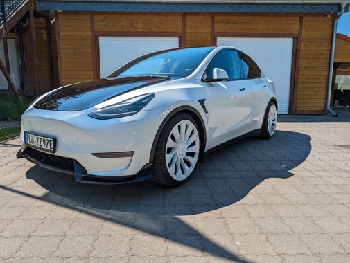 Tesla Model Y 2022