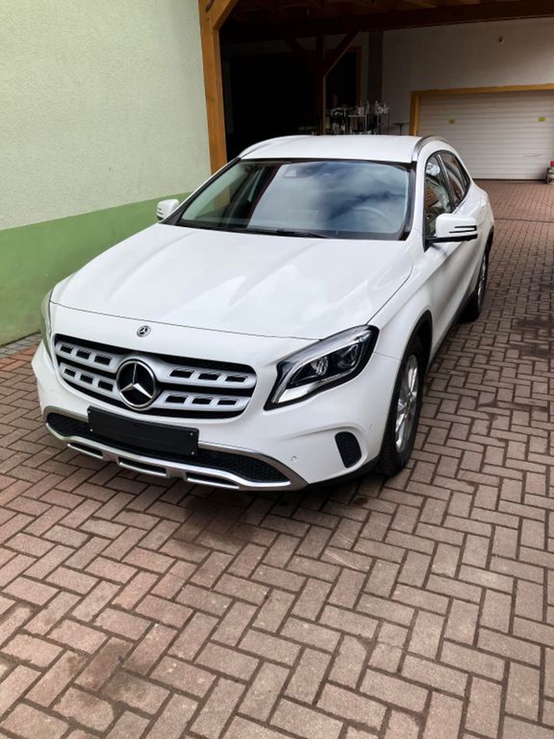 Mercedes-Benz GLA-Class