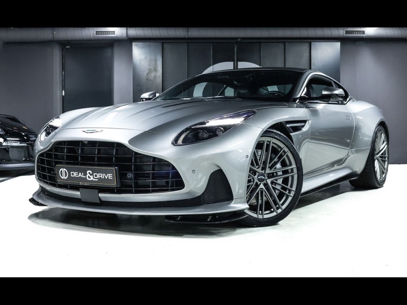 Aston Martin DB12