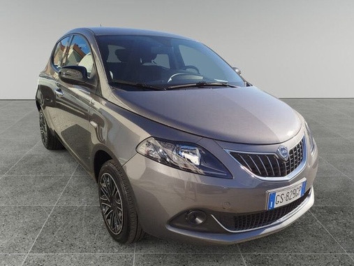 Lancia Ypsilon 2024