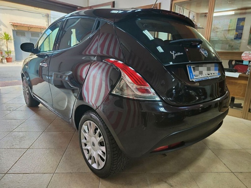 Lancia Ypsilon