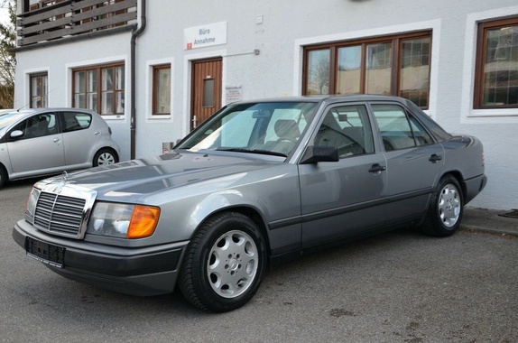 Mercedes-Benz 300 1989