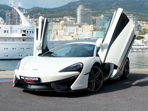 McLaren 570S 2016