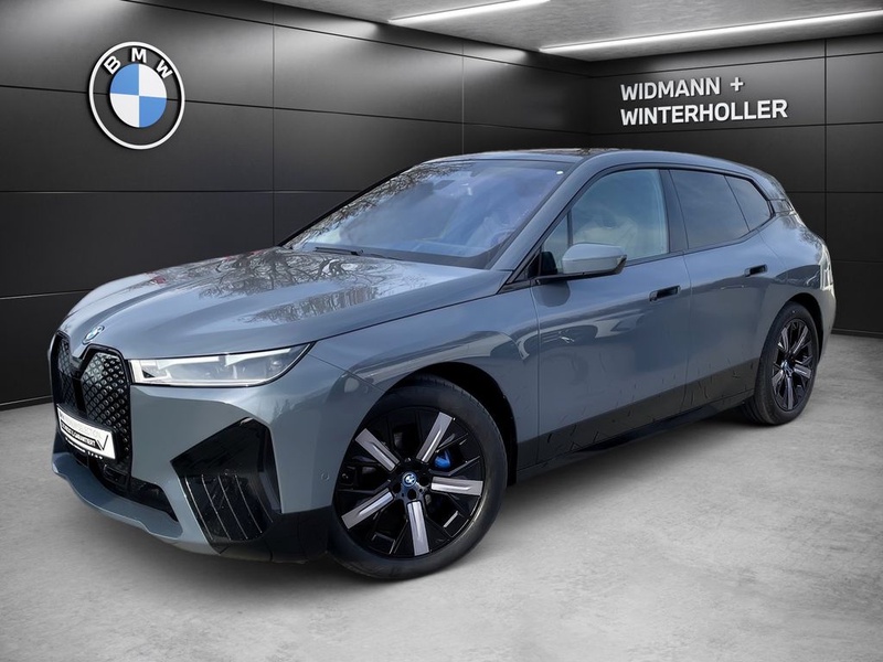 BMW iX