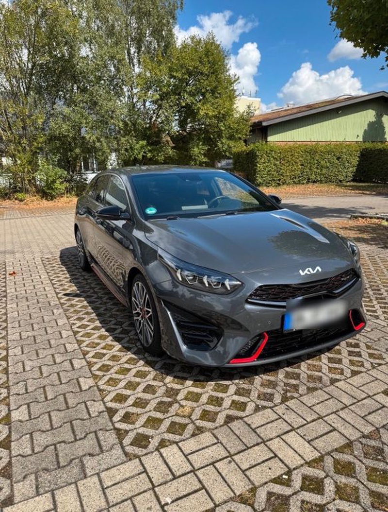 Kia pro cee'd / ProCeed