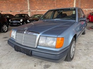 Mercedes-Benz 200 1987