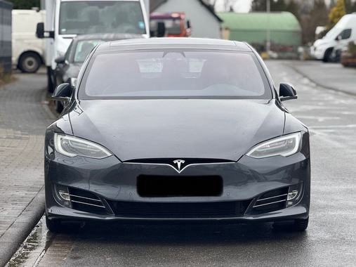 Tesla Model S 2017