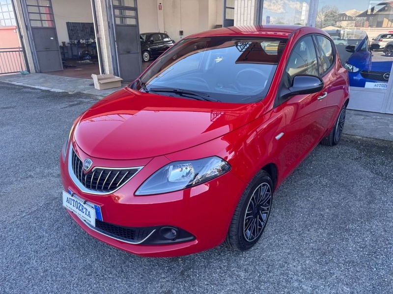 Lancia Ypsilon