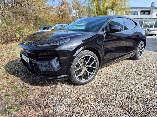 Lotus Eletre 2023