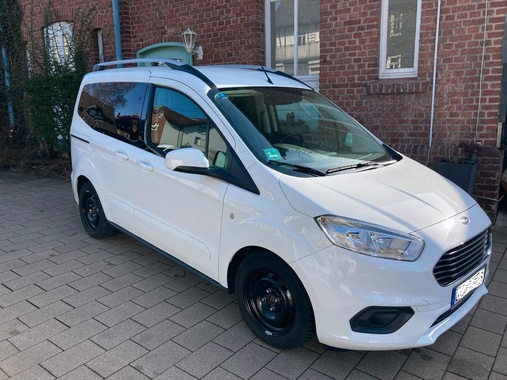 Ford Tourneo Courier 2021