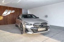 BMW i5 2025