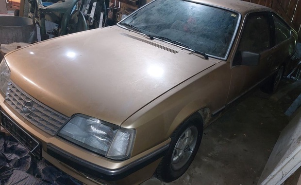 Opel Monza 1983