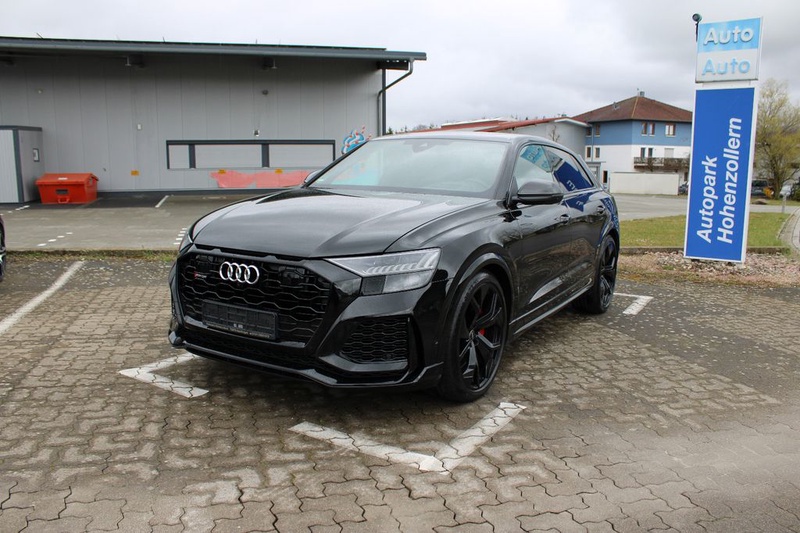 Audi RSQ8