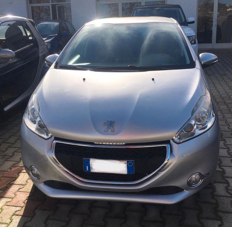 Peugeot 208